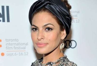 Eva Mendes hits back at fan who says she took Instagram break to have ‘work done’ - www.msn.com