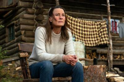 Robin Wright Talks Her Directorial Debut ‘Land,’ Grief, Survival & Renewed Hopefulness [Sundance Interview] - theplaylist.net - county Wright - Wyoming