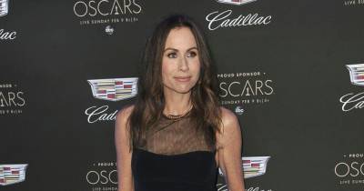 Minnie Driver dishes on her late father's double life - www.wonderwall.com