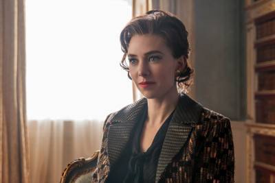 Vanessa Kirby Says She Would Have Felt ‘Daunted’ Playing Princess Margaret On Later Seasons Of ‘The Crown’ - etcanada.com