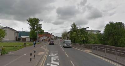 Police still hunting knifeman after 18 year-old stabbed in Rochdale - www.manchestereveningnews.co.uk