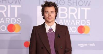 Harry Styles and Olivia Wilde spark speculation they're dating after being spotted holding hands at wedding - www.ok.co.uk