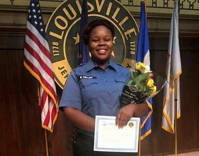 Lawyers for officers in Breonna Taylor case accuse mayor of pushing project that led to her death - www.foxnews.com - city Louisville