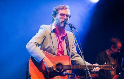 “Bean Dad” John Roderick apologises for offensive slurs in old tweets - www.nme.com