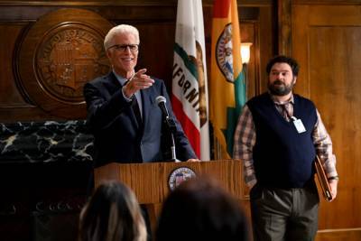 Ted Danson’s ‘Mr. Mayor’ delivers the laughs - nypost.com