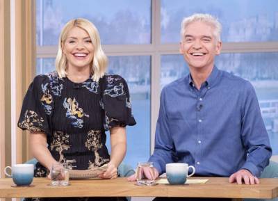 The Masked Singer? Holly Willoughby returns to This Morning after mystery break - evoke.ie