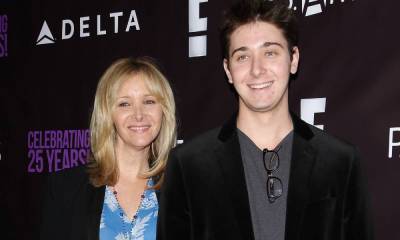 Lisa Kudrow makes surprise revelation about son Julian - hellomagazine.com