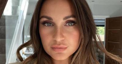 Sam Faiers admits she still struggles with compulsive eyelash pulling disorder as she shares candid snap - www.ok.co.uk