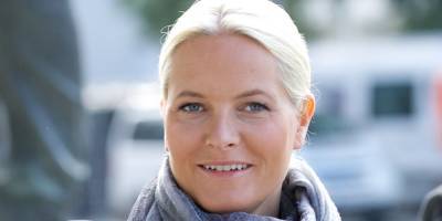 Princess Mette-Marit of Norway Breaks Tailbone in Skiing Accident - www.justjared.com - Norway