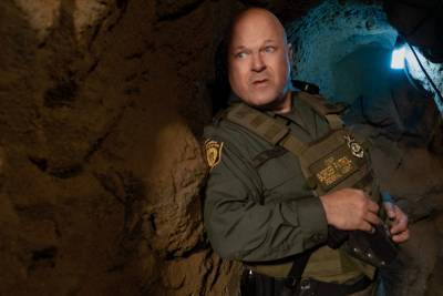 Michael Chiklis says ‘Coyote’ is about humanity, not politics - nypost.com - USA - Mexico