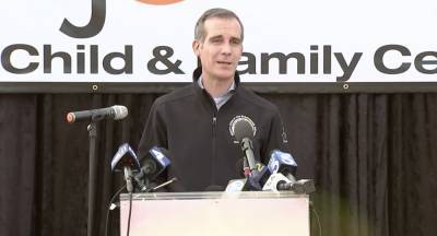 L.A. Mayor Eric Garcetti Calls For Donald Trump To Resign: “It Is Time Not To Stand By, But To Stand Down” – Updated - deadline.com - Los Angeles - USA