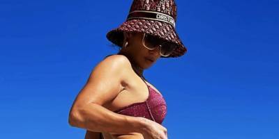 J.Lo Just Showed Off the Ultimate "Beach Bum" Selfie on Instagram - www.harpersbazaar.com