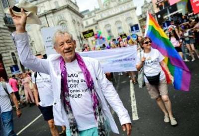 Sir Ian McKellen ‘so happy’ for Elliot Page for coming out as trans - www.msn.com