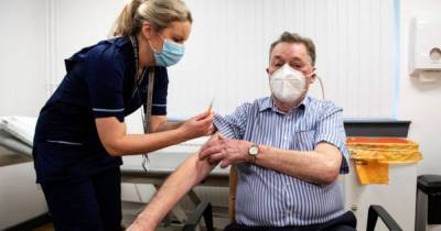 NHS Tayside aiming to vaccinate all over 80s by the end of January - www.dailyrecord.co.uk