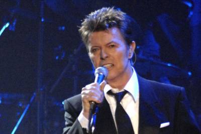 Previously Unreleased David Bowie Covers Of John Lennon & Bob Dylan Songs Drop To Mark Late Legend’s Birthday - etcanada.com - county Bowie