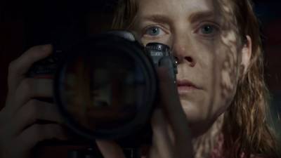 ‘Woman In The Window’: Joe Wright Talks Bad Test Screenings & Reshoots For His Amy Adams-Starring Thriller - theplaylist.net