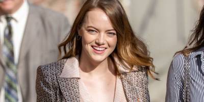 Inside Emma Stone's First Pregnancy: 'She's Felt Very Lucky That She Got to Be at Home' - www.elle.com - Malibu