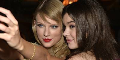 Hailee Steinfeld Reacts to The Theory Taylor Swift's Album Is Inspired By Emily Dickinson - www.justjared.com