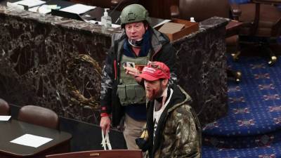 Air Force veteran identified as Capitol rioter carrying zip ties on Senate floor - www.foxnews.com