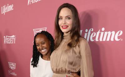 Angelina Jolie Shares a Cute Red Carpet Moment with 16-Year-Old Daughter Zahara! - www.justjared.com - Beverly Hills