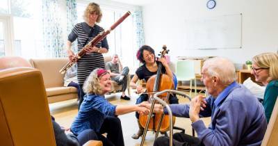 Music project aimed at bringing people with dementia together launched in Falkirk - www.dailyrecord.co.uk - Scotland