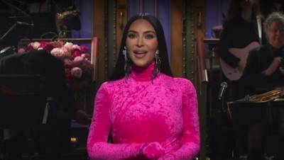 ‘SNL’: Kim Kardashian West Pokes Fun At Family Members, O.J. Simpson, Kanye West & Herself In Opening Monologue - deadline.com