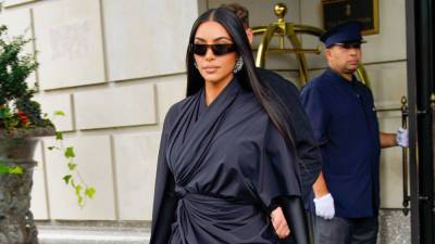 Kim Kardashian 'SNL' monologue takes aim at entire family: 'I'm surprised to see me here, too' - www.foxnews.com