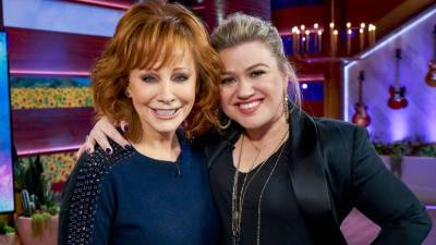 Reba McEntire on Kelly Clarkson's messy divorce: 'I am pulling for both of them' - www.foxnews.com