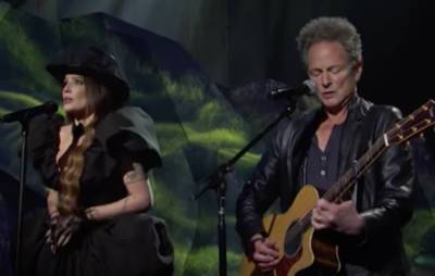 Trent Reznor - Atticus Ross - Fleetwood Mac - Lindsey Buckingham - Watch Halsey team up with Lindsey Buckingham for performance of ‘Darling’ on ‘SNL’ - nme.com