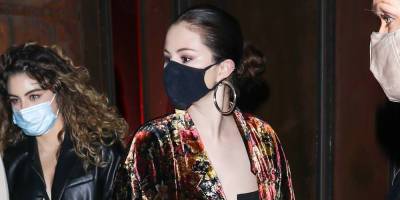 Selena Gomez Steps Out in Style for Dinner With Friends - www.justjared.com - Hollywood