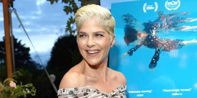 Selma Blair Brought to Tears Over Applause at 'Introducting Selma Blair' Documentary Premiere in The Hamptons - www.justjared.com - New York - county Blair - county Hampton - city Sag Harbor