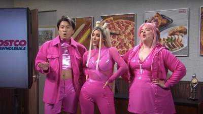 Kim Kardashian Performs in Pop Group With Aidy Bryant and Bowen Yang in Unaired 'SNL' Sketch: Watch - www.etonline.com
