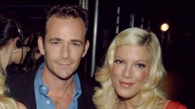 Tori Spelling Says Luke Perry 'Went to Brawl' for Her When She Was in a Verbally Abusive Relationship - www.etonline.com - California