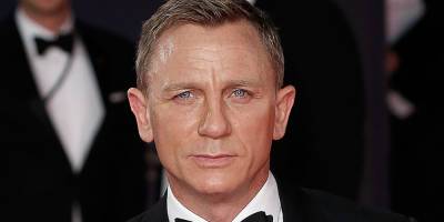 Daniel Craig Says He Was 'Giddy' When He Was Offered His Role in 'Knives Out' - www.justjared.com