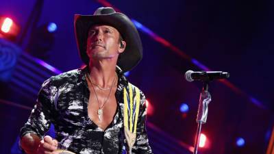 Tim Macgraw - Tim McGraw gets confrontational with hecklers at recent concert after forgetting the words to his song - foxnews.com - state Nevada - county Reno