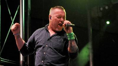 Smash Mouth’s Steve Harwell Retires After NSFW Onstage Tirade - thewrap.com