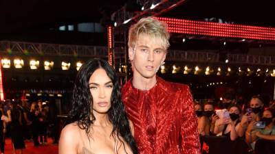 Megan Fox and Machine Gun Kelly Share Details of Their Romantic First Date During Couples Quiz - www.etonline.com