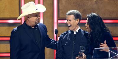Garth Brooks Honors Randy Travis With Artist For A Lifetime Honor at CMT Artist of the Year 2021 - www.justjared.com - Tennessee