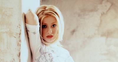 Official Charts Flashback: Christina Aguilera - Genie In A Bottle - www.officialcharts.com - USA
