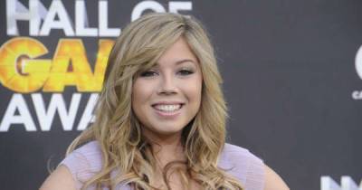ICarly star Jennette McCurdy details abusive childhood; says mom didn't let her shower alone until she was 17 - www.msn.com