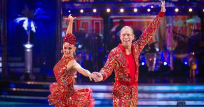 Robert Webb quits Strictly Come Dancing after struggling with effects of open heart surgery - www.msn.com