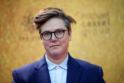 Hannah Gadsby Slams Netflix’s Ted Sarandos Over Dave Chappelle Comments: ‘F**k You And Your Amoral Algorithm Cult’ - etcanada.com