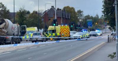 Man, 72, dies 'in tragic incident' after being hit by lorry - www.manchestereveningnews.co.uk - Manchester