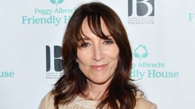Katey Sagal Hospitalized After Being Hit By Car While Crossing the Street - www.justjared.com - Los Angeles