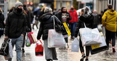 Scots shoppers warned of spike in bag snatchers this Christmas as contactless card limit increased to £100 - www.dailyrecord.co.uk - Scotland