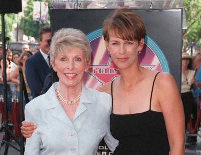 Jamie Lee Curtis Says #MeToo Movement ‘Would Have Really Upset’ Mother Janet Leigh - etcanada.com