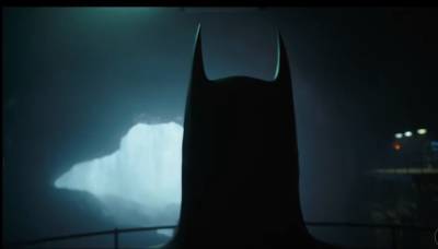 ‘The Flash’ Movie Sneak Peek Shows Batman Cameo – DC FanDome - deadline.com