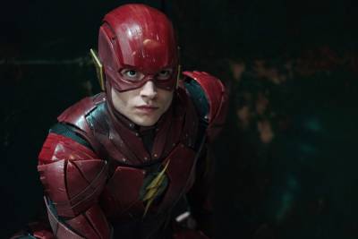 ‘The Flash’ Teaser Trailer Teases Michael Keaton’s Batman And Supergirl - etcanada.com