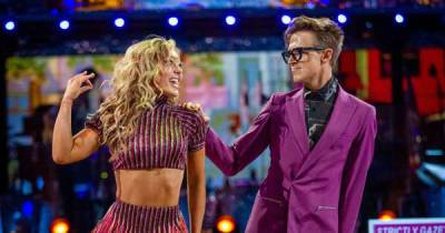How much Strictly Come Dancing 2021 celebrities and pros get paid - www.msn.com