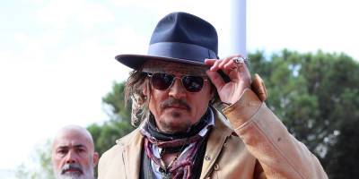 Johnny Depp Attends 'Puffins' Premiere in Italy - www.justjared.com - Italy
